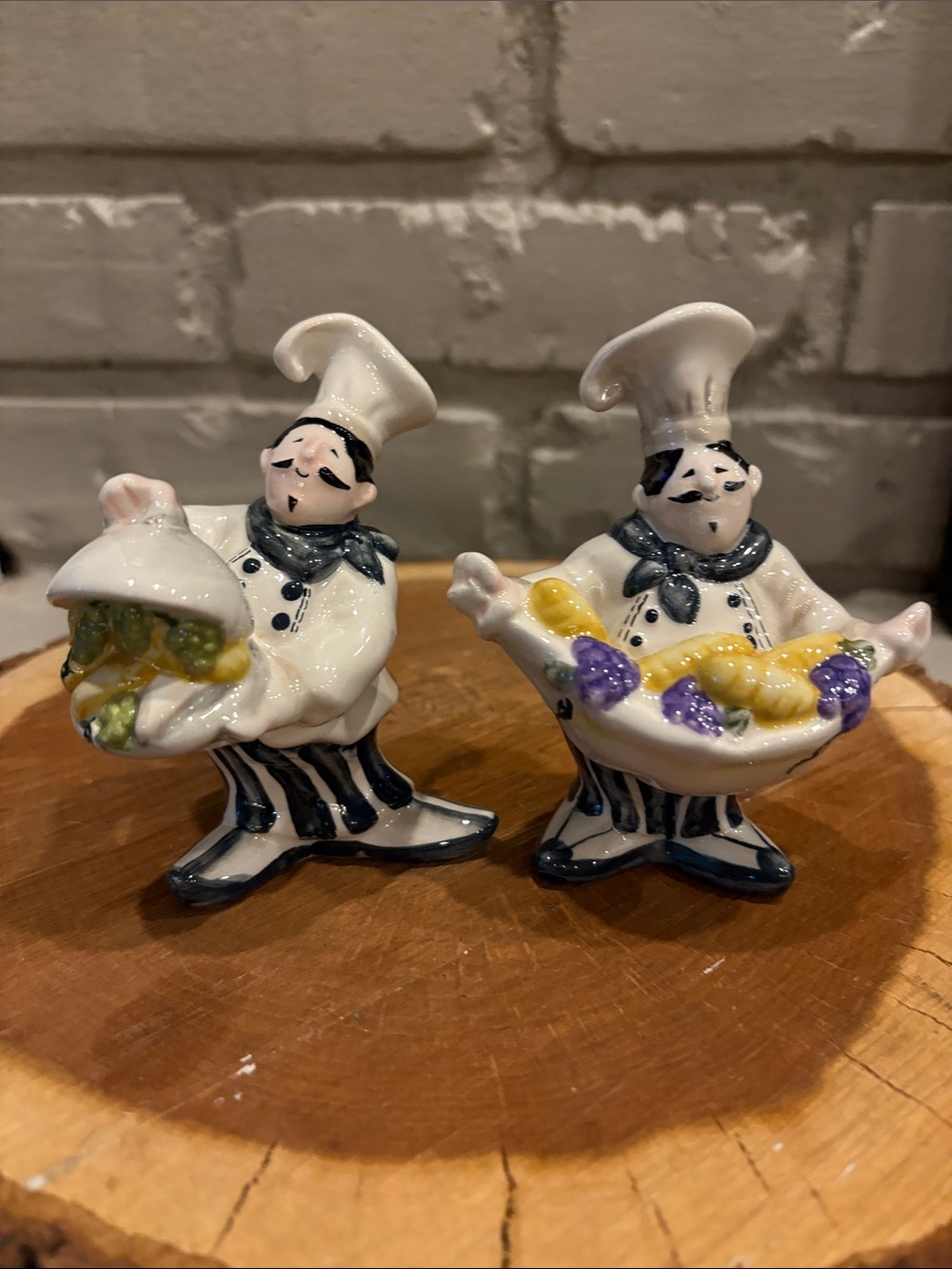VTG Bordeaux Bistro Williams Sonoma French Chef Salt and Pepper Set